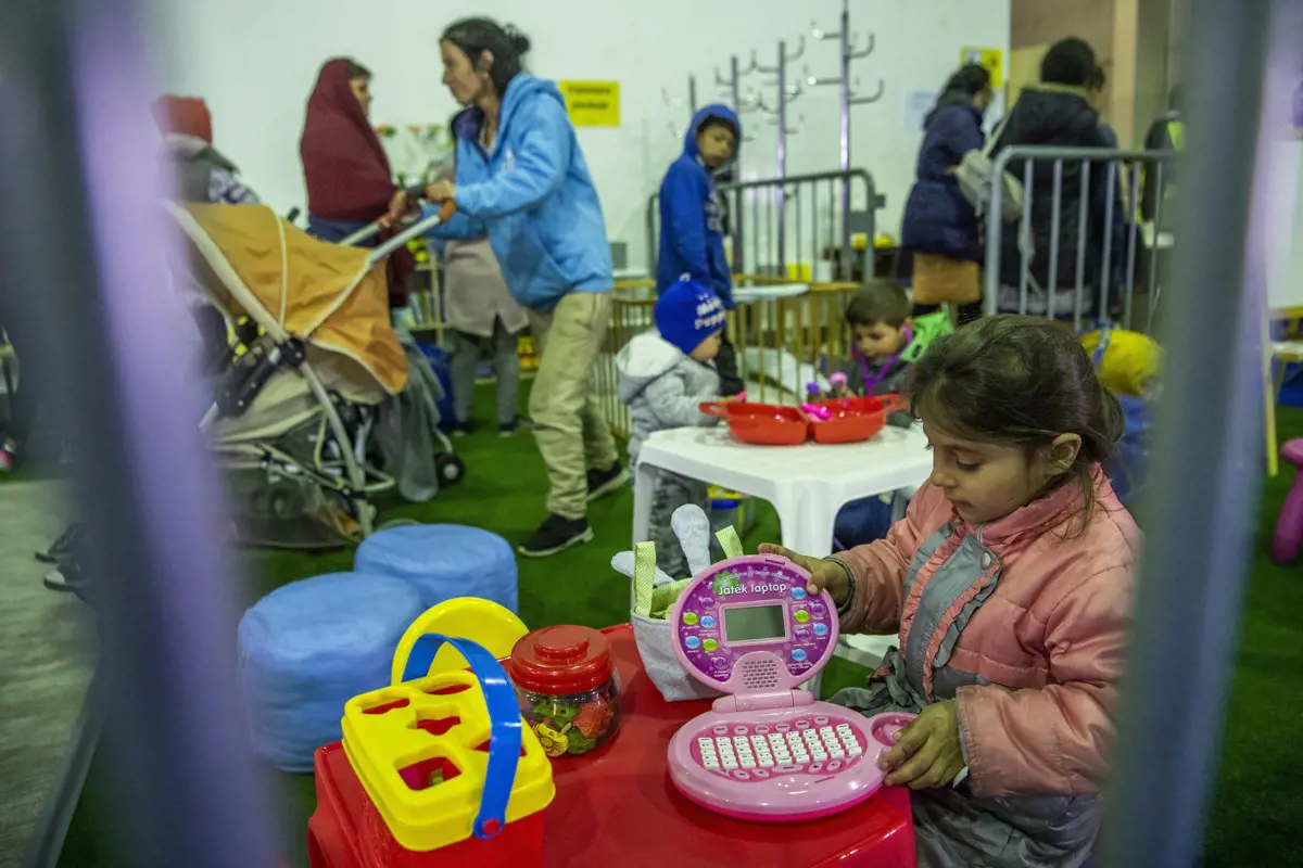 Több mint 13 ezer ukrajnai menekült érkezett hazánkba szombaton