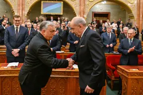 Orbán új köztársasági elnöke, Sulyok Tamás már 2001-ben is a Fidesz szekértolója volt