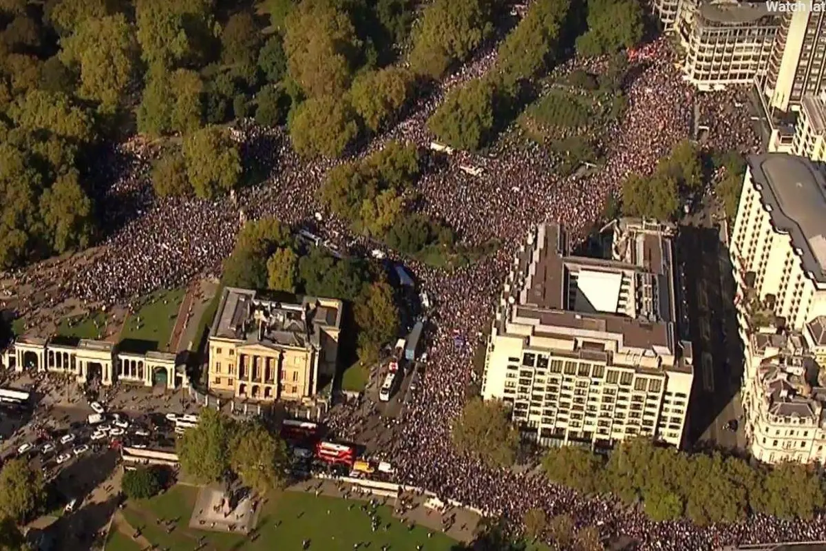 Egymillióan követelték Londonban, hogy újra szavazhassanak a Brexitről