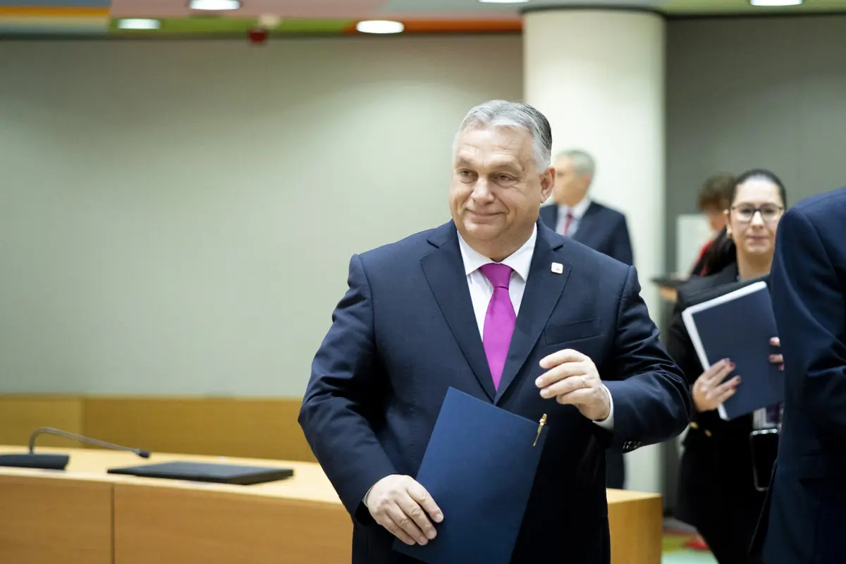 Orbán jól megdolgozott Putyin barátságáért Brüsszelben, de aztán kiküldték a teremből