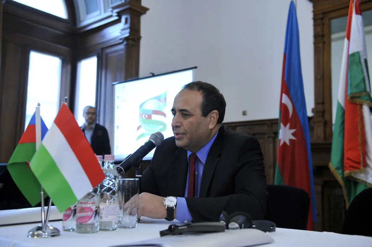 Orbán kérésére kitüntették az azeri nagykövetet, aki a baltás gyilkost is hazasegítette
