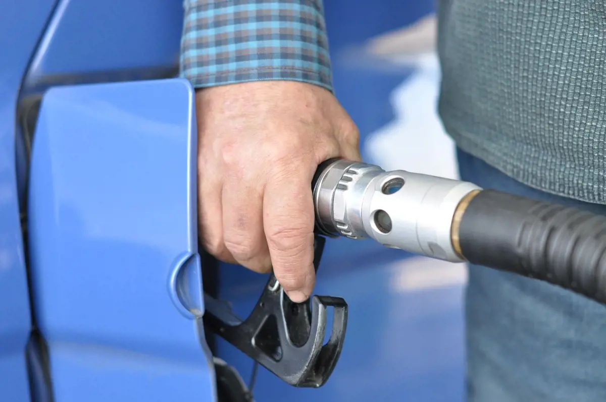 25 forinttal is csökkenhet a gázolaj ára szerdától