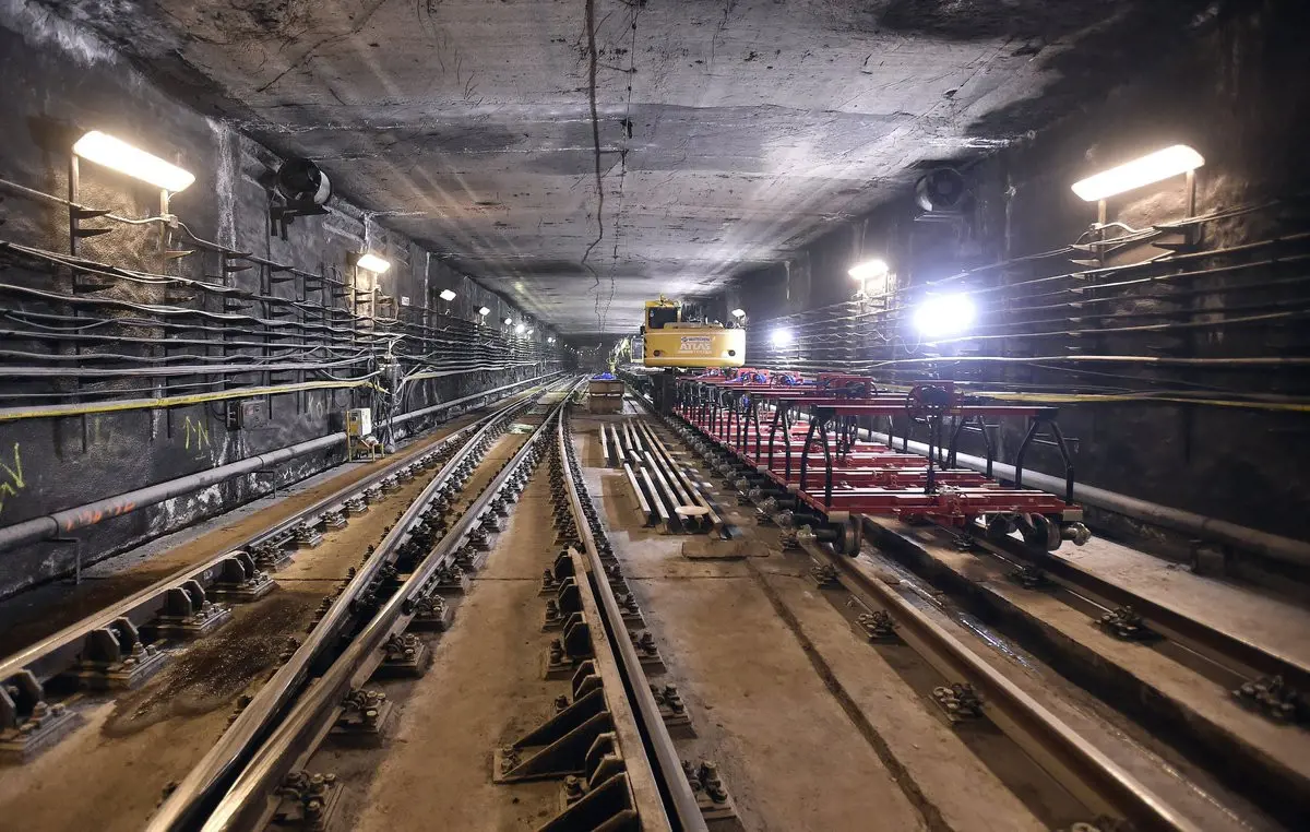 Csak 2020 végére lehet kész a 3-as metró déli szakasza