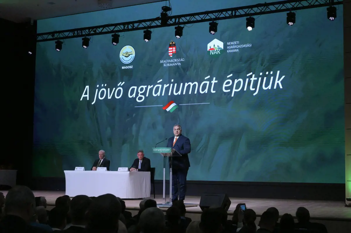 Orbán beismerte: nincs, ami vidéken tartsa a fiatalokat, nincs megélhetés, de még utak sincsenek