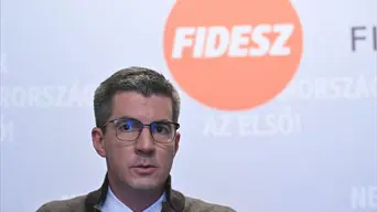 A Fidesz politikai hergelésre használja fel a még mindig életveszélyben lévő Robert Fico elleni merényletet
