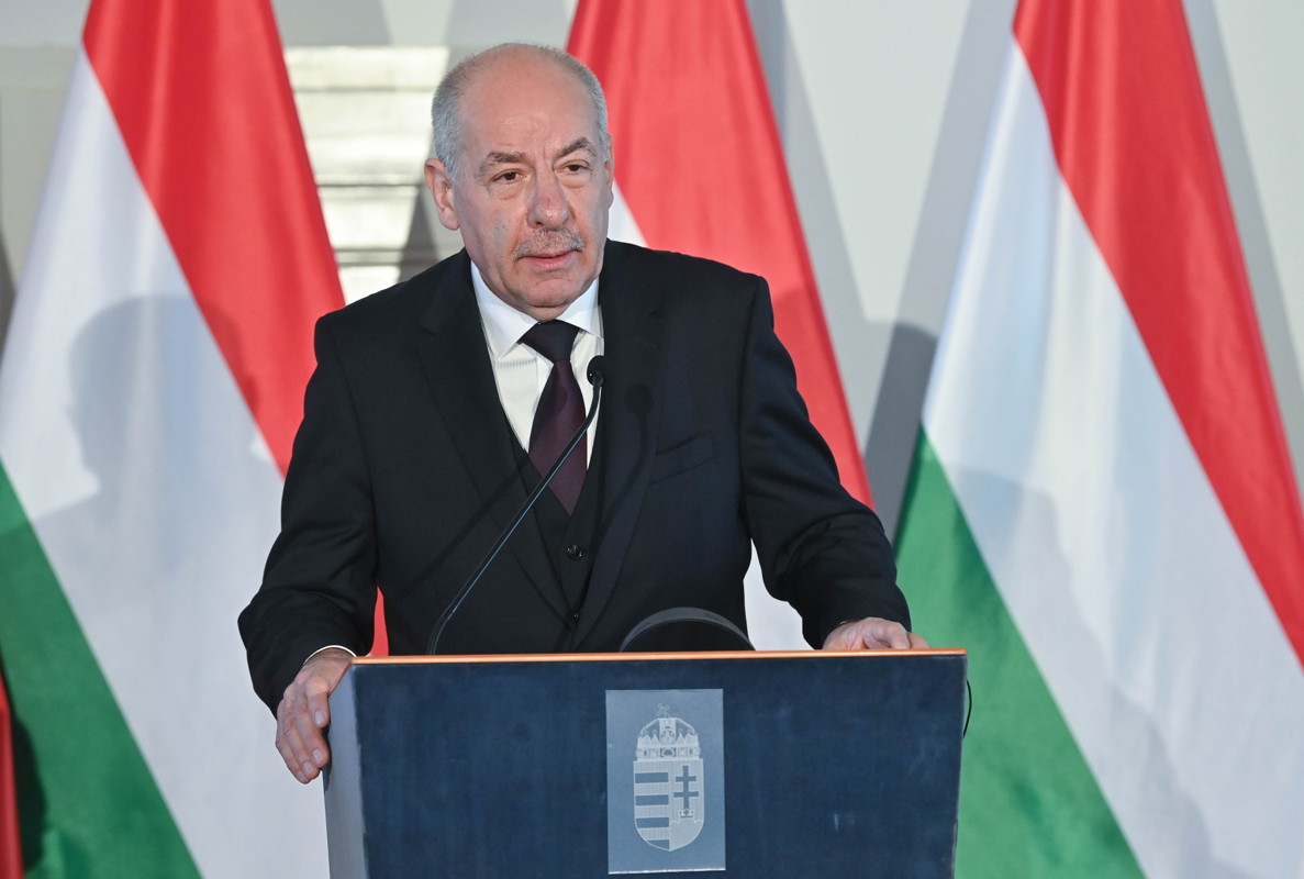 Sulyok Tamás szerint Európa felújított templomává válhatunk, ahova erőt meríteni jönnek az emberek