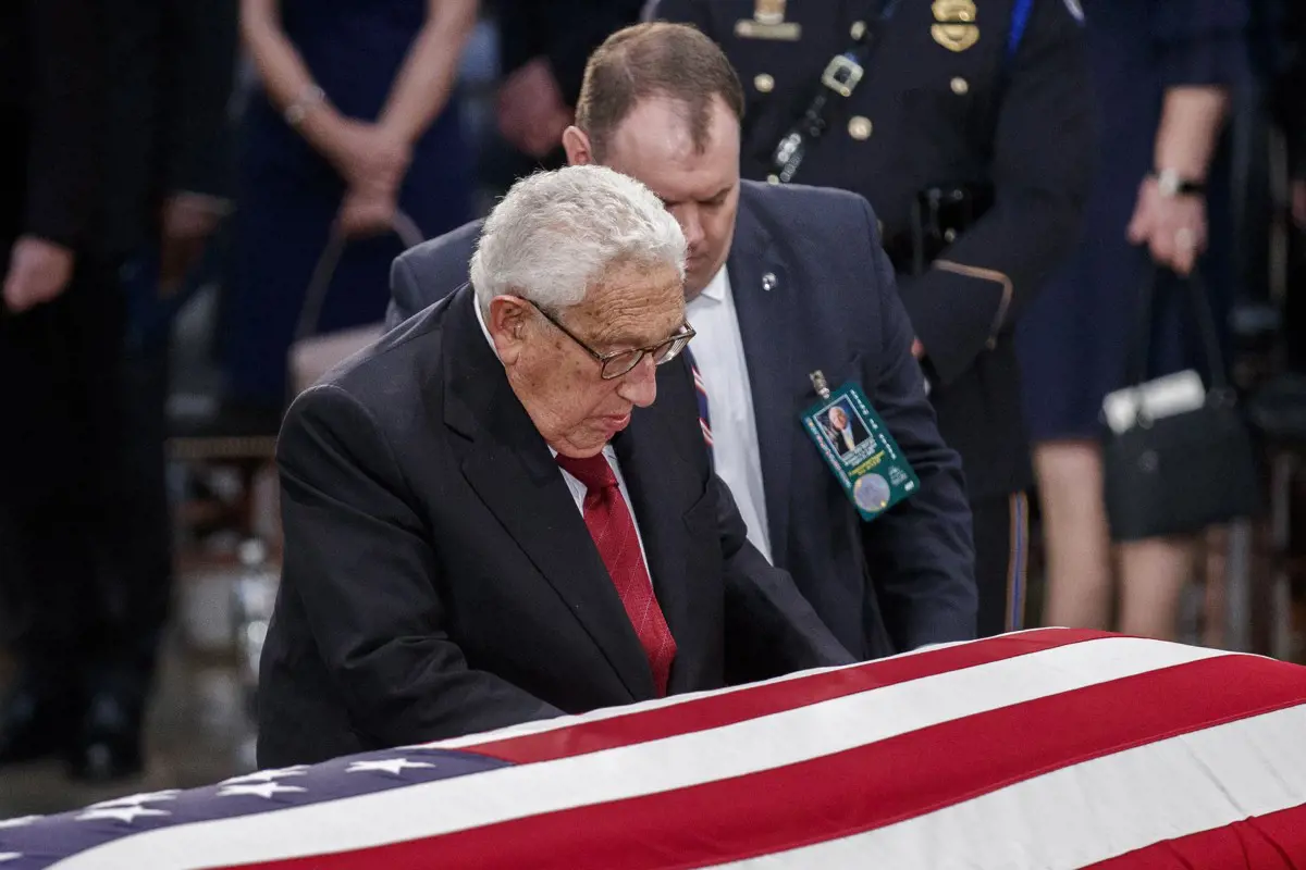 Kissinger: Putyin bukása „megkönnyítené a tárgyalásokat”, de nem szabad, hogy ez legyen a cél