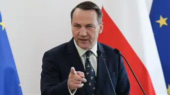 Élesen beszólt a lengyel külügyminiszter Szijjártó Péternek