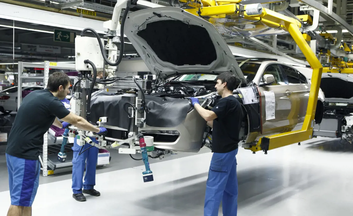 Egy évvel csúszik a debreceni BMW-gyár építése