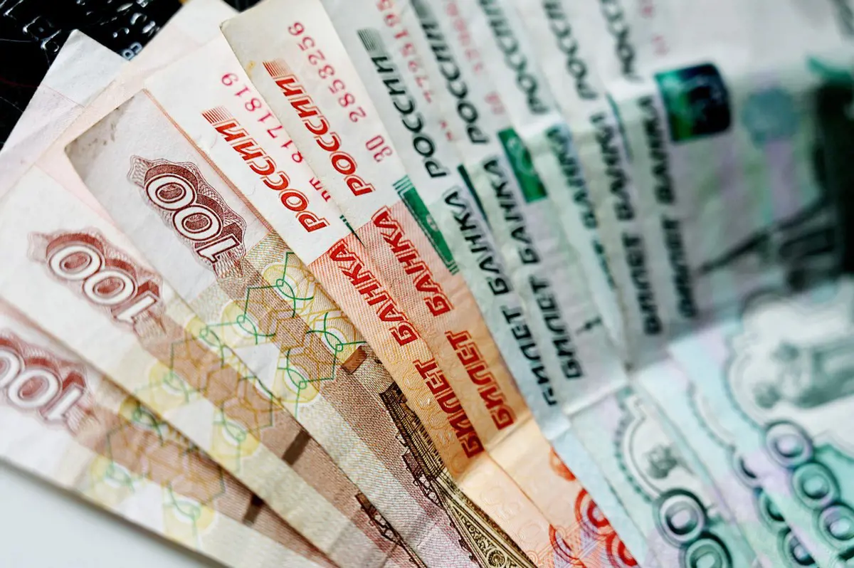Közel tízezer milliárd forintnyi veszteséggel zárta az orosz bankszektor az első fél évet