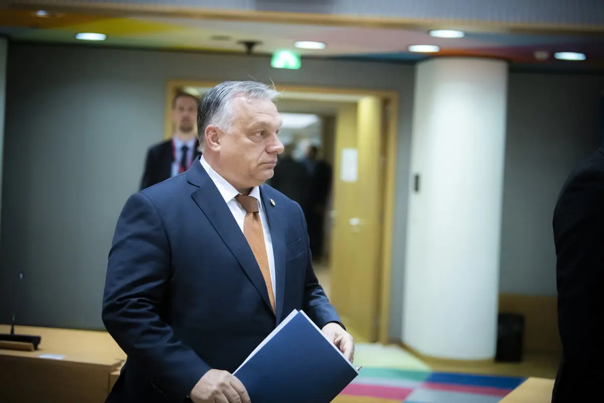 Népszava: új EP-frakció létrehozásáról tárgyal Orbán Viktor