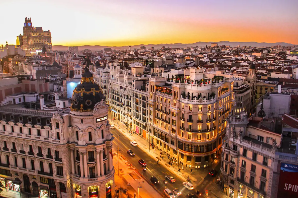 Spanyolországban energiatakarékosságból korlátozzák a középületek hűtését és fűtését