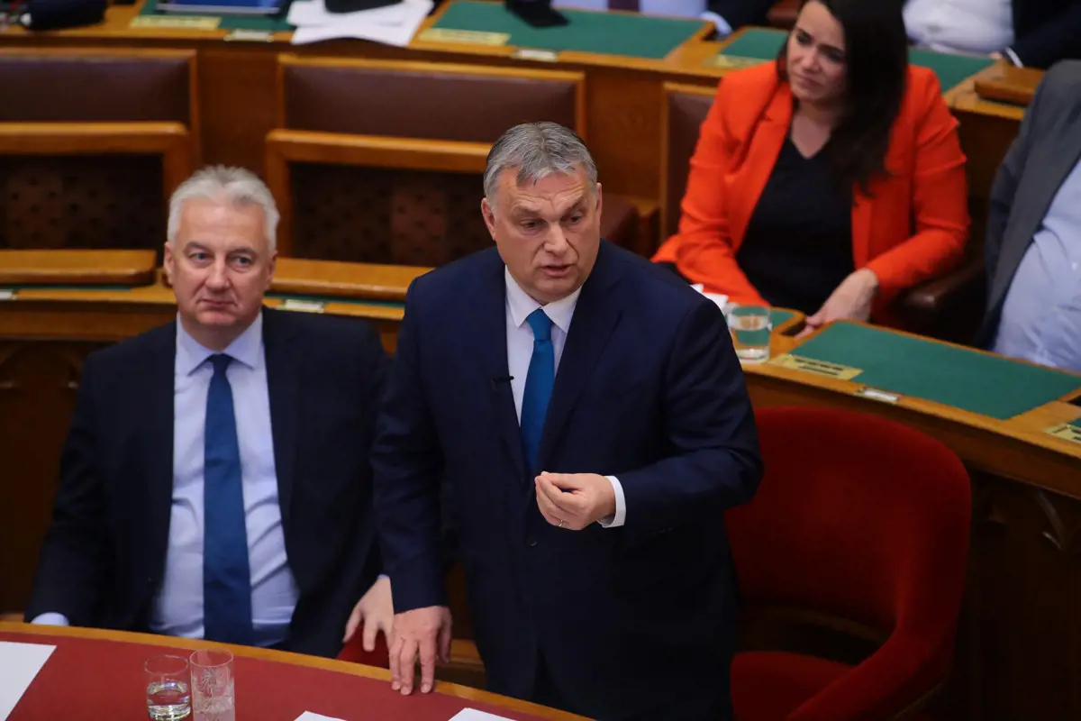 A Fidesz egy kereszténydemokrata intézetet hozna létre közpénzből, a multik és Paks 2 német lobbistájával