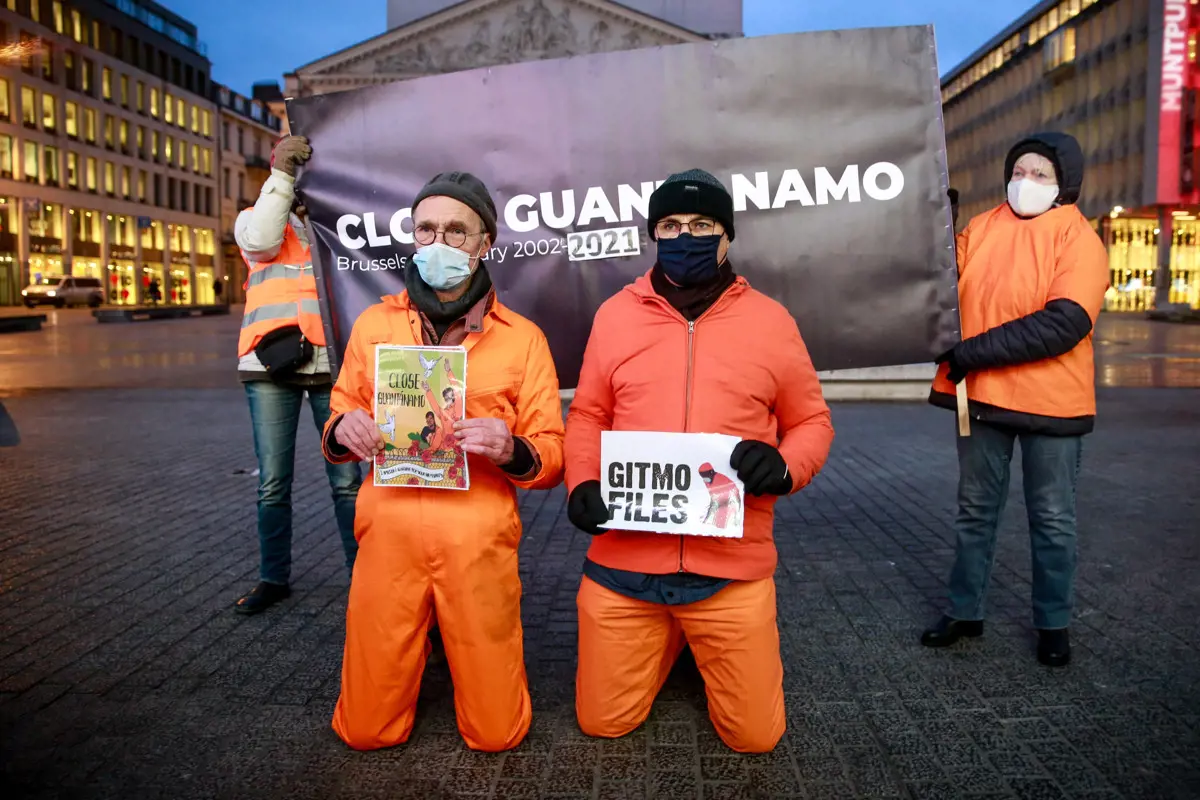 Szabadon engedték Guantanamo legidősebb foglyát