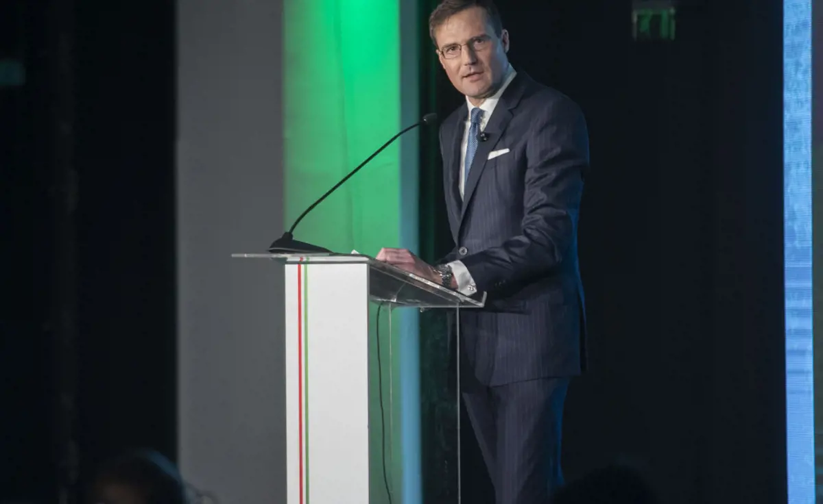 A Jobbik ülhet be a Fidesz helyére az Európai Néppártban?