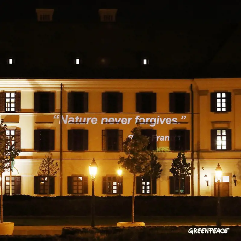 „A természet soha nem bocsát meg” - üzent a Greenpeace Orbán Viktornak
