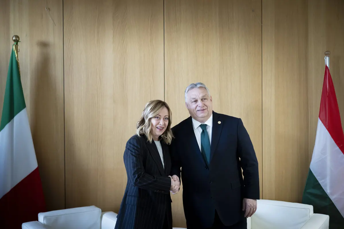 Orbán szerint a Fidesz belép Meloniék európai pártcsaládjába az EP-választások után