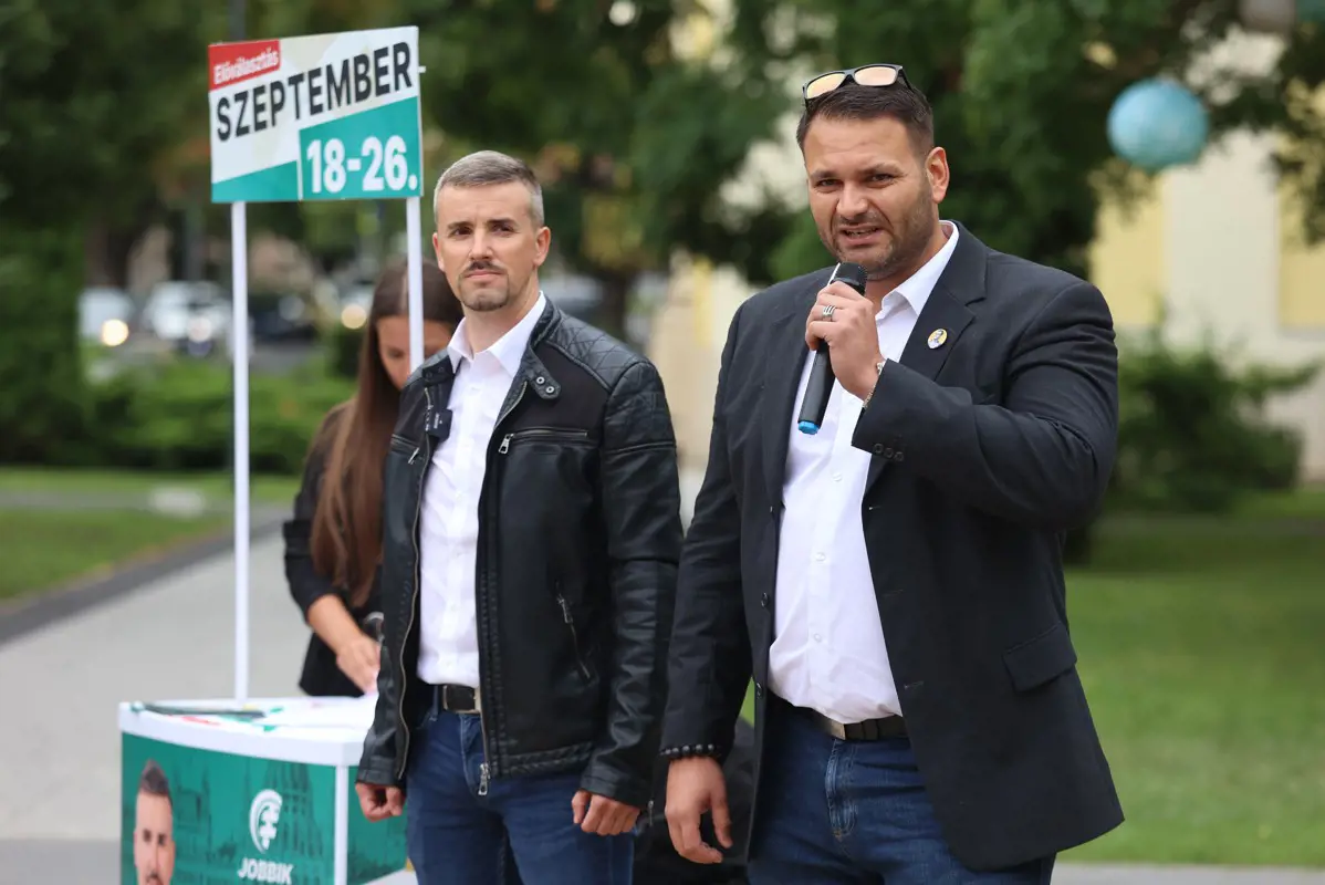 „Rengeteg család térdig áll a nyomorban, pedig azt hazudja a Fidesz az óriásplakátokon, hogy itt minden rendben van"