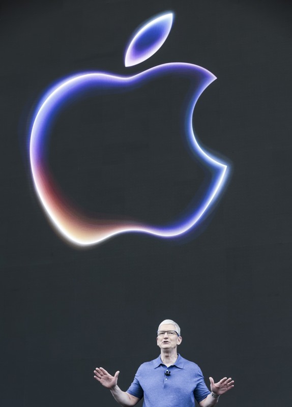 A Jobbik a kormánytól is fellépést sürget az Apple túlkapásaival szemben