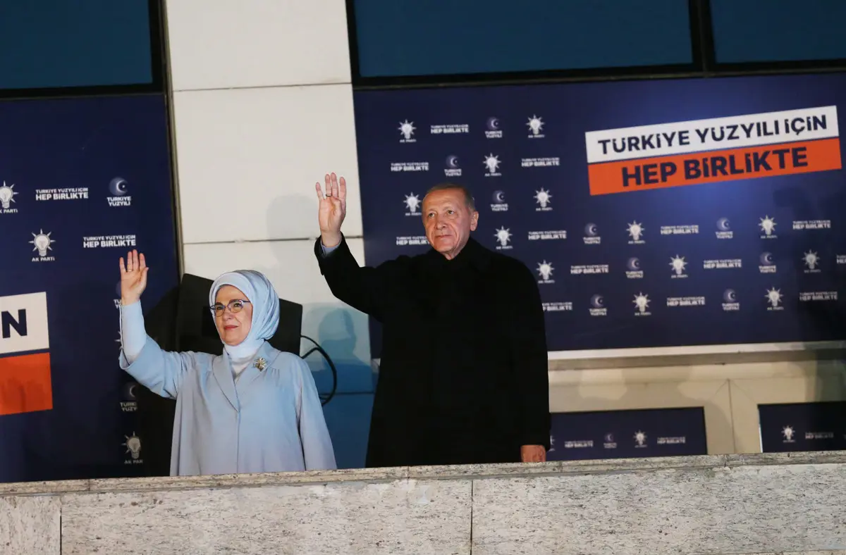 Nem tudta megszerezni Erdogan az abszolút többséget, lesz második forduló