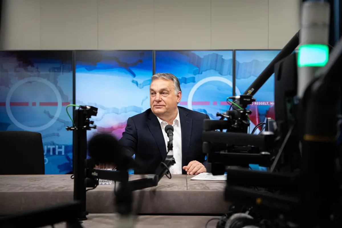 Orbán Viktor: hétfőn még nyitva maradnak a virágboltok, a luxusvakációkat pedig el kell halasztani