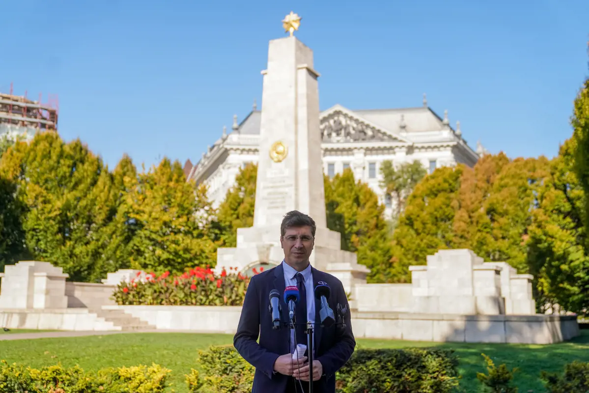 Beadta a Szabadság téri szovjet emlékmű eltávolításáról szóló határozati javaslatát a Jobbik