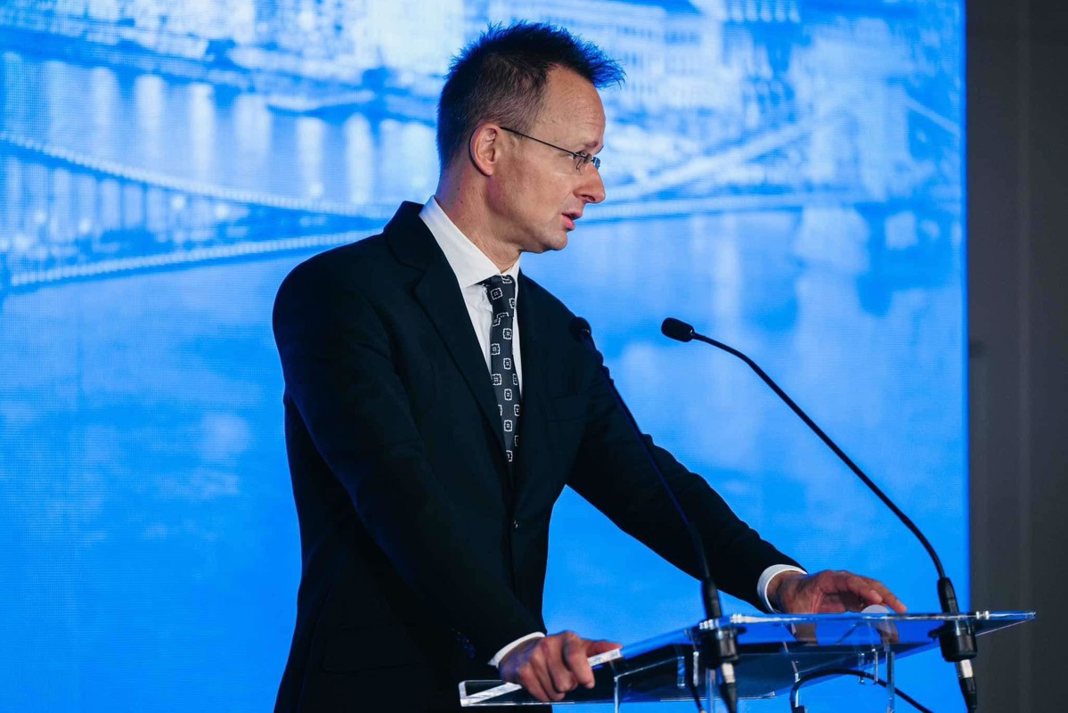 Szijjártó: "Egész Európa bizniszel az oroszokkal", sokan titokban, de mi nem tagadjuk