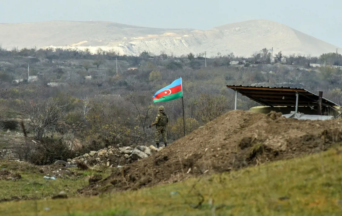 Kiújultak a harcok az azeri-örmény határon, több tucatnyi katona halt meg
