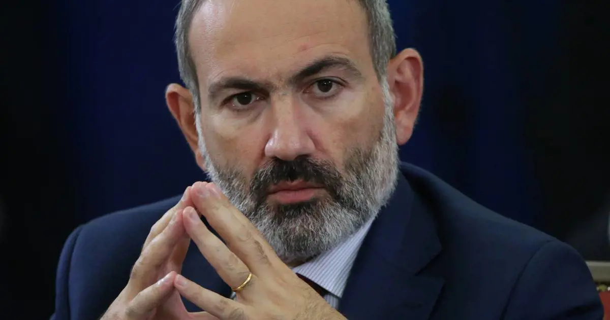 Az örmény kormányfő leváltotta a lemondását követelő vezérkari főnököt és helyettesét
