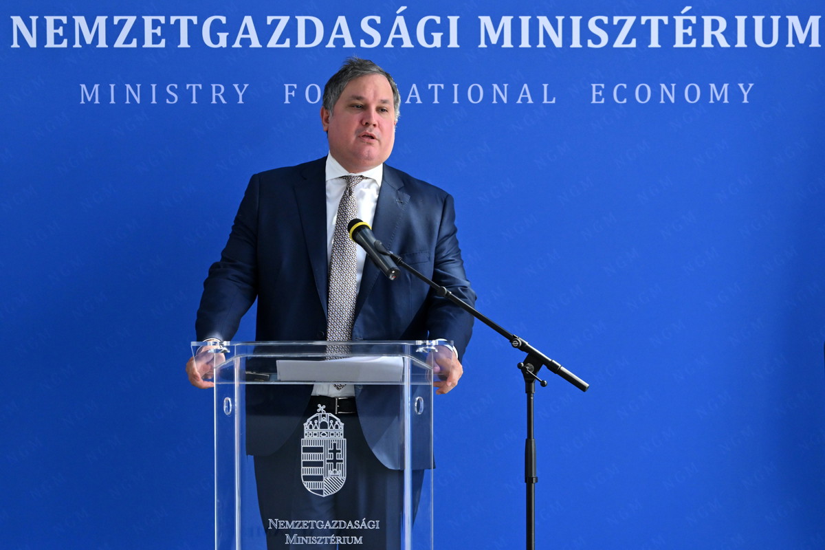 Ismét meghosszabbítja a lakossági kamatstopot kormány