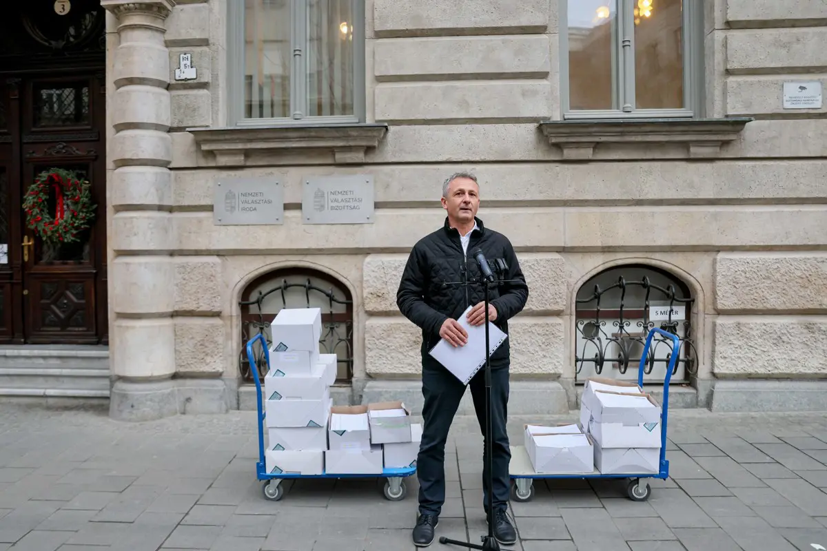 Százezer magyar állampolgár már támogatta, hogy szenteste napja legyen munkaszüneti nap