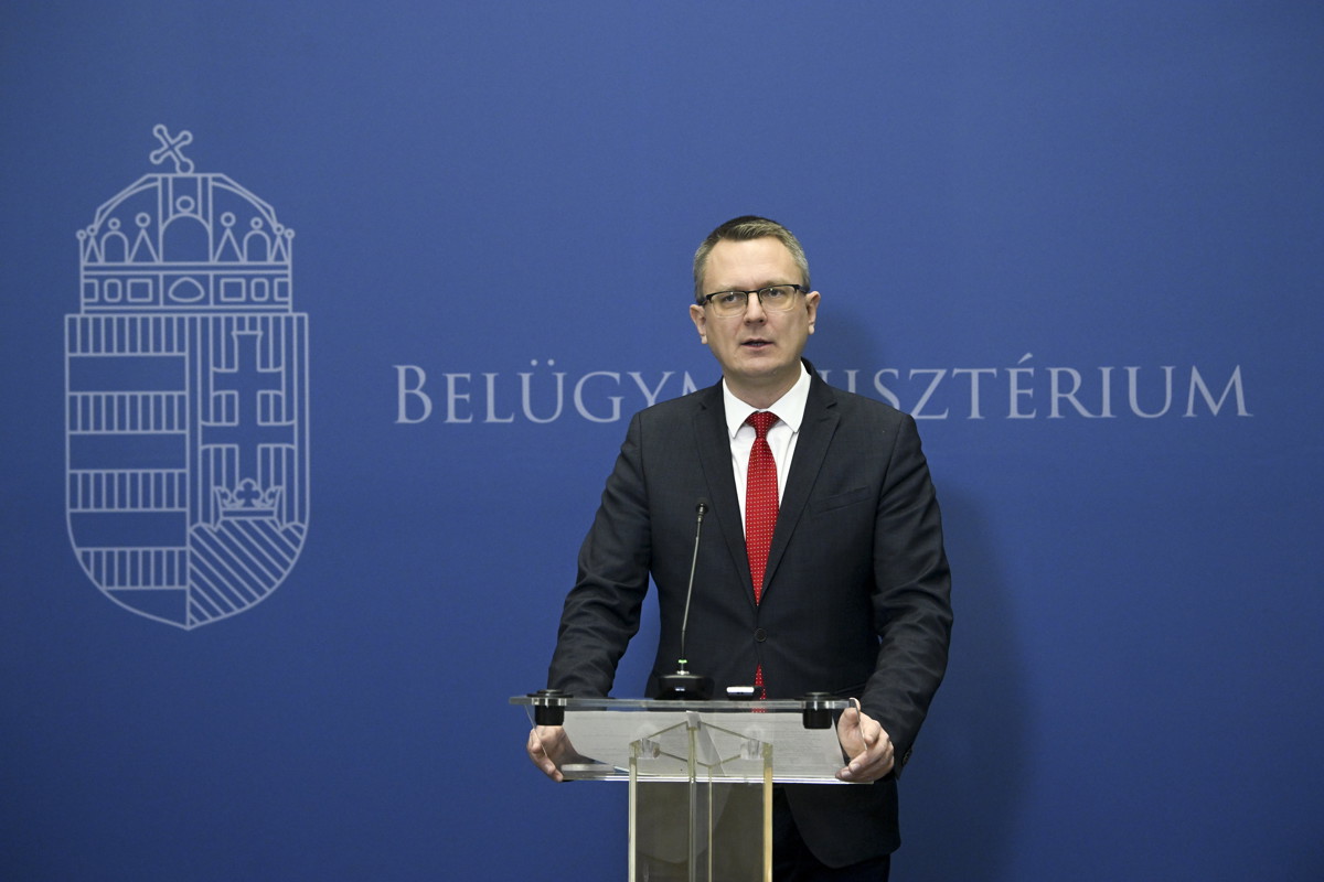 Rétvári Bence szerint minden pedagógus jól fog járni a béremeléssel
