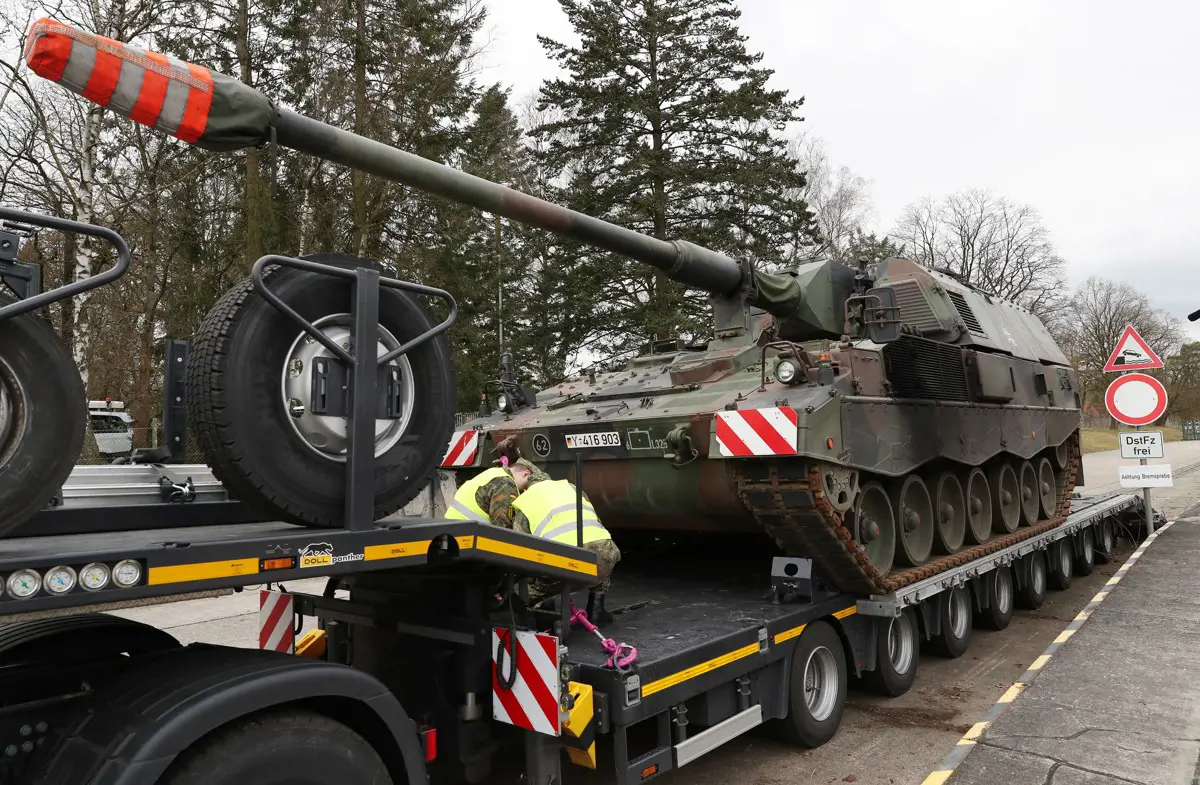 Németország ezúttal a világ legmodernebbjei között számon tartott tüzérségi fegyvert küld Ukrajnának