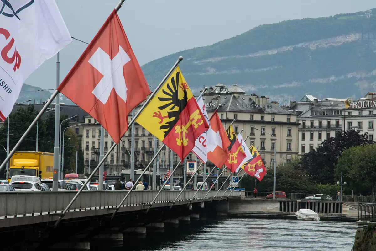 Az önkényuralmi jelképek betiltásáról fogadott el a svájci parlament határozatot