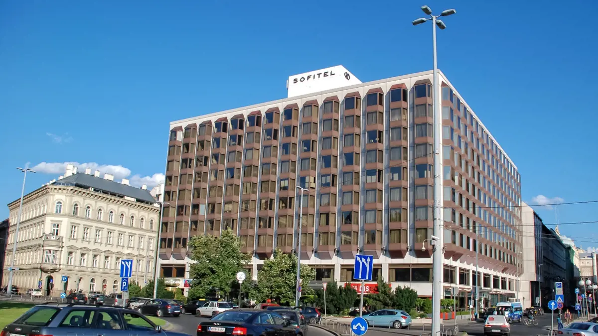 Kirúgták a Sofitel szálloda dolgozóinak harmadát