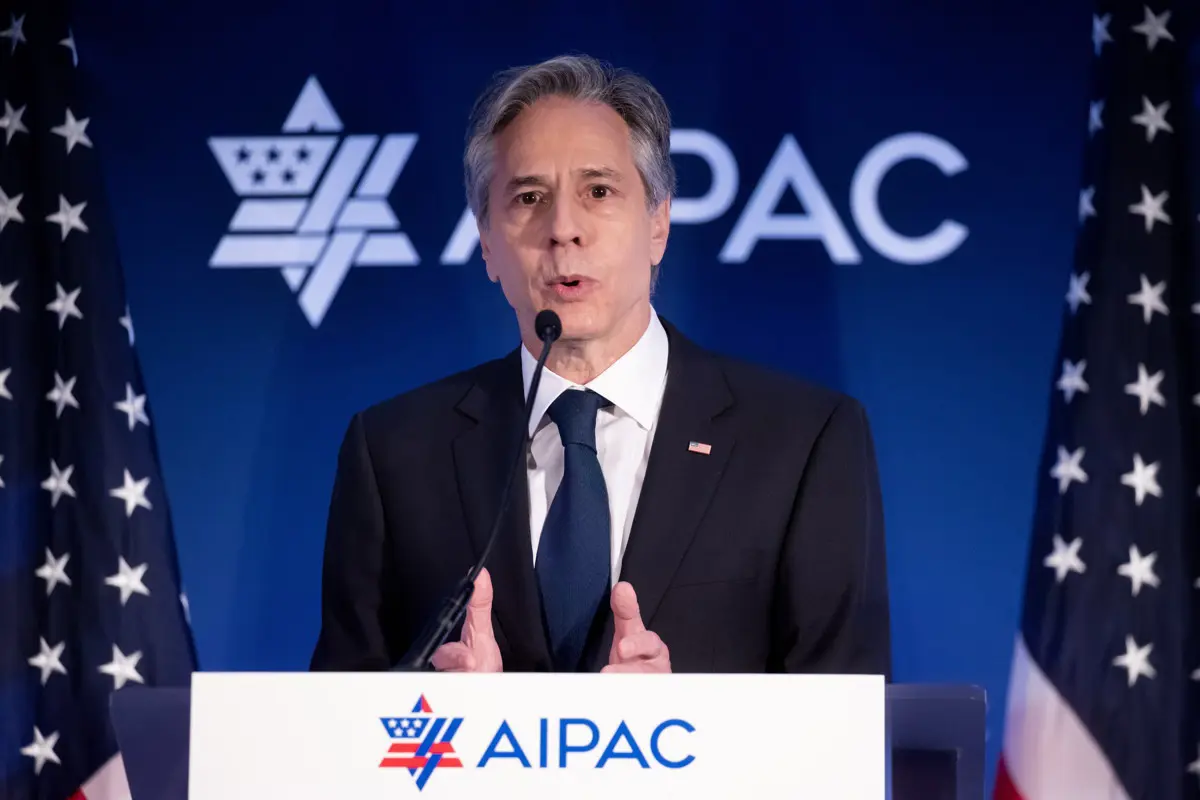 Az amerikai külügyminiszter tagadta Izrael vádjait, miszerint országa fegyvereket tartana vissza