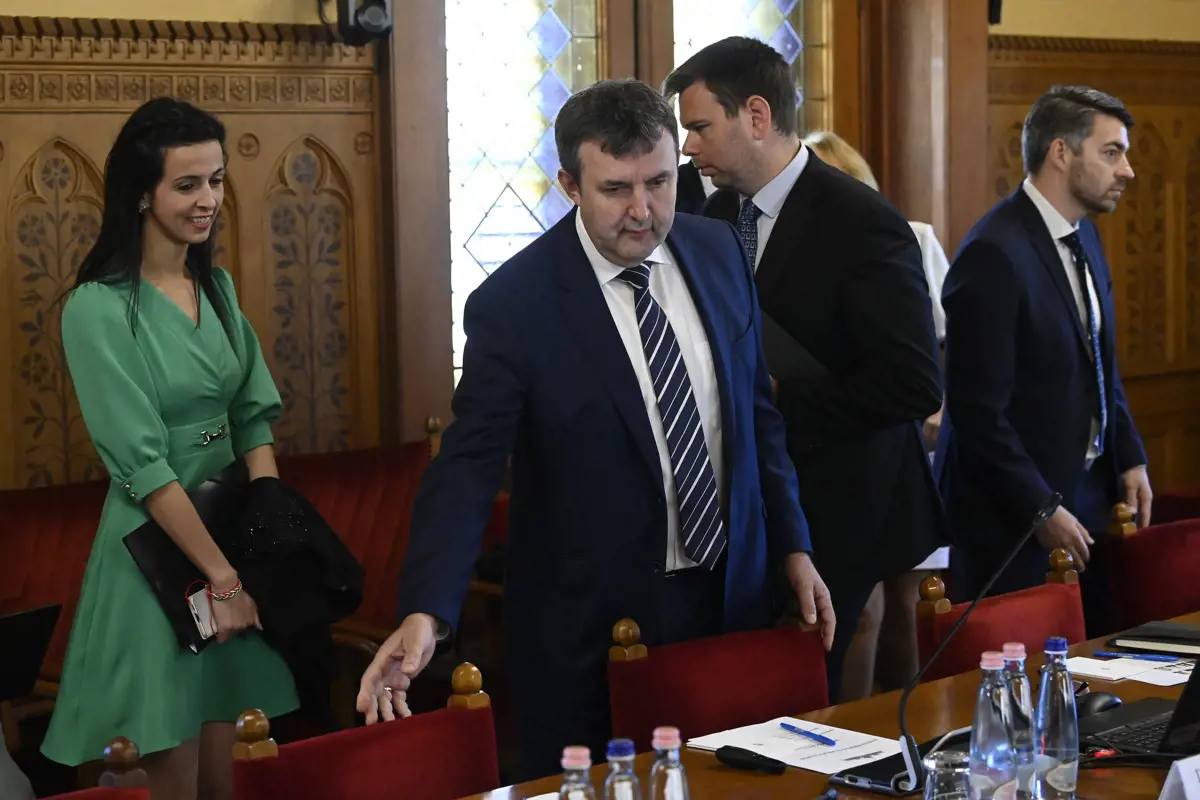 A Jobbik szerint Palkovics távozása a kormányzati zavarodottságot mutatja