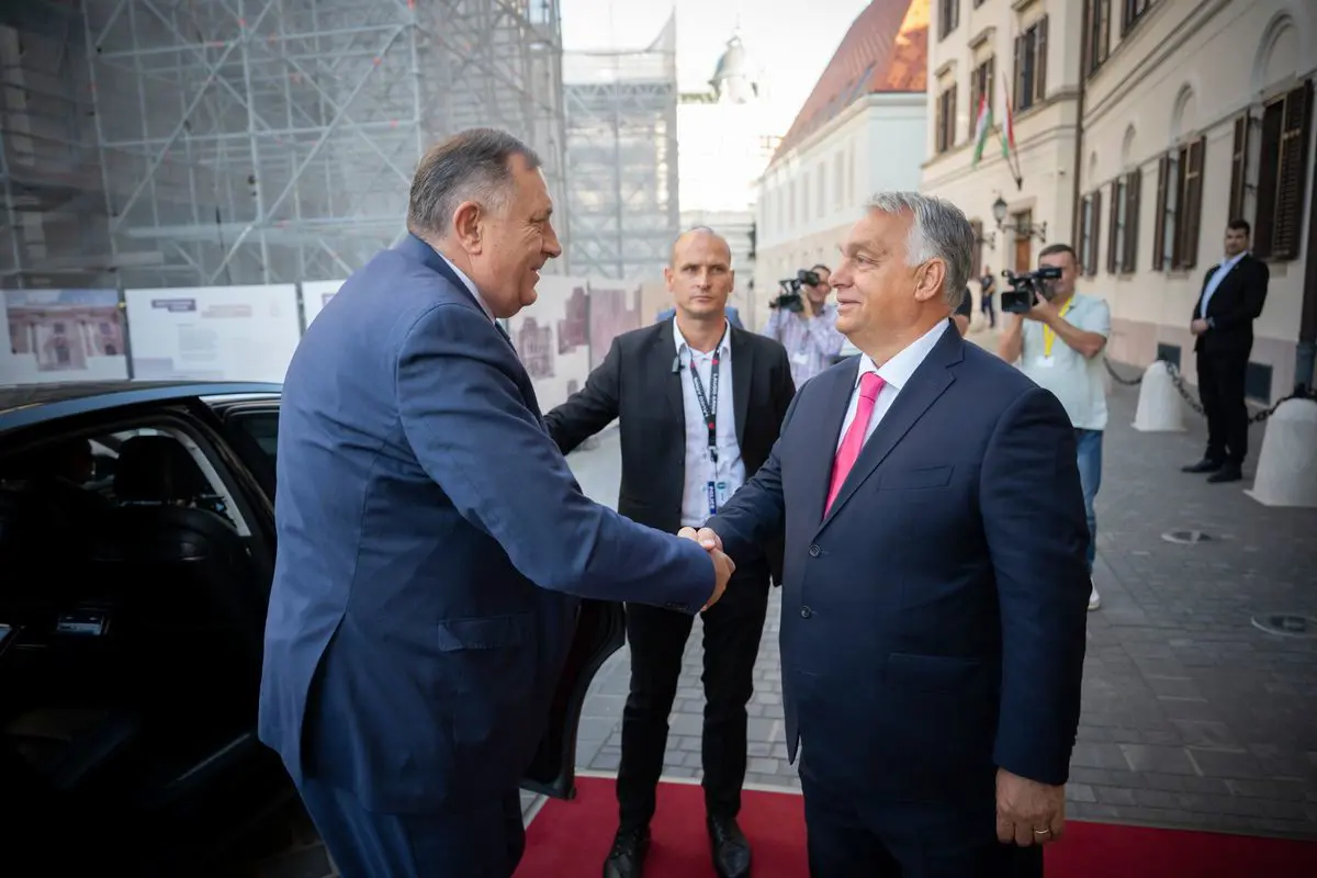 Orbán Viktor a boszniai szerb elnökkel tárgyalt a Karmelitában