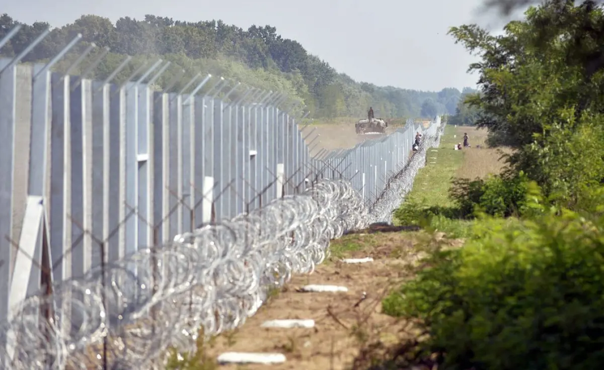Brüsszel fizette a déli kerítésnél dolgozó rendőrök túlóráit