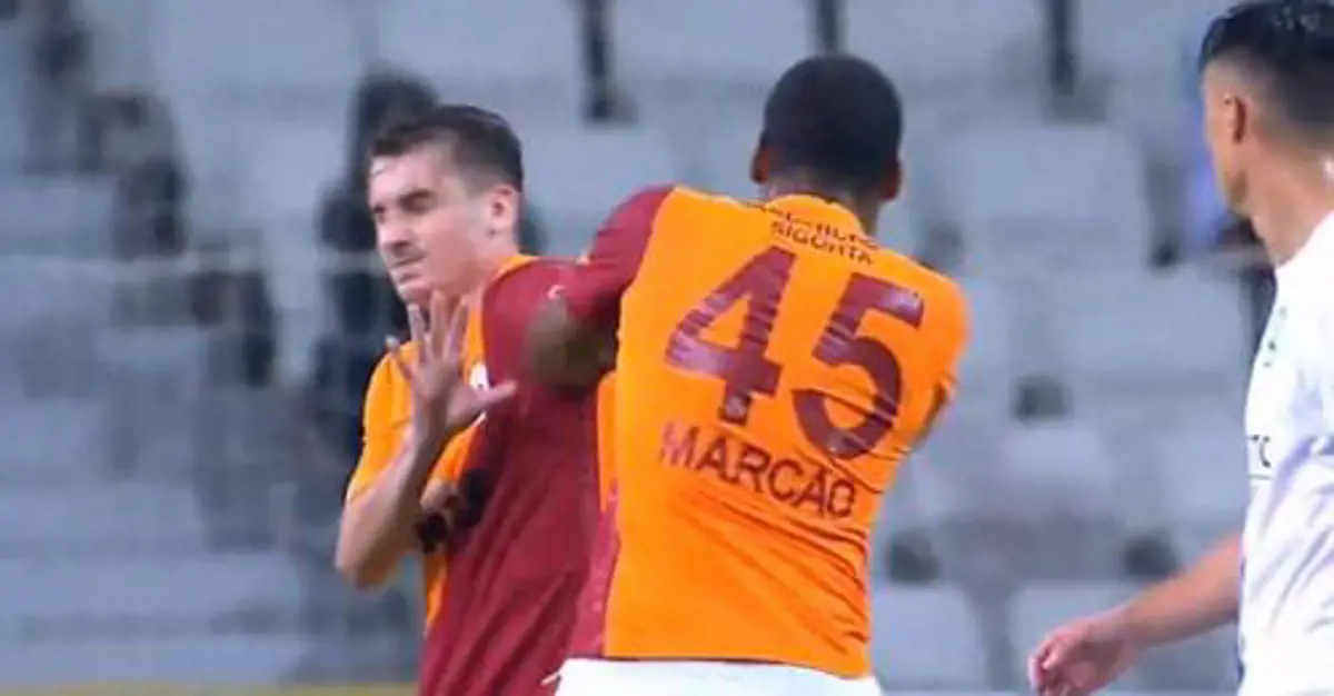 Fair play - Csapattársára támadt a Galatasaray brazil labdarúgója mérkőzés közben (+Videó)