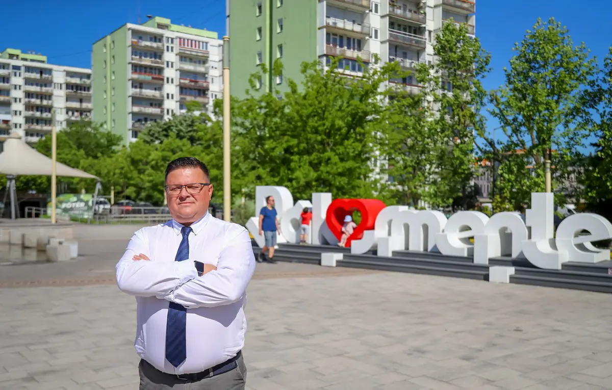 Tömör-Tones Zsolt: elfogadhatatlan, hogy ha valaki egy betörés után betelefonál, a hatóság hetekig-hónapokig nem tesz semmit
