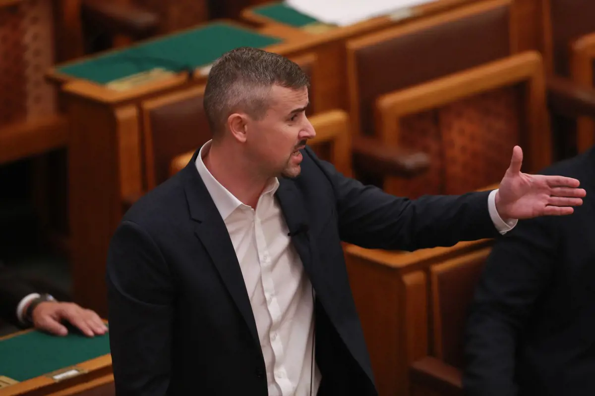 Jakab: a Jobbik ajánlotta fel a pártok közül a legtöbb pénzt a közös ellenzéki kampányba