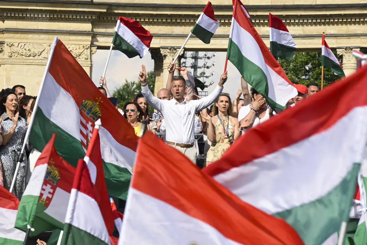 Magyar Péter rövidesen újrakezdi a választás előtt félbehagyott országjárását