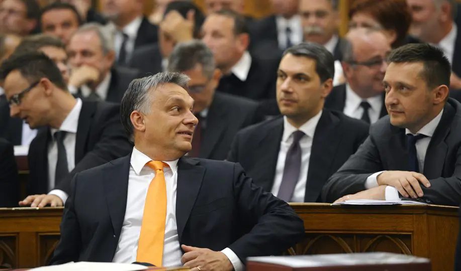 Medián: A magyarok leginkább maffiaállamnak, önkényuralomnak és diktatúrának neveznék az Orbán-rendszert
