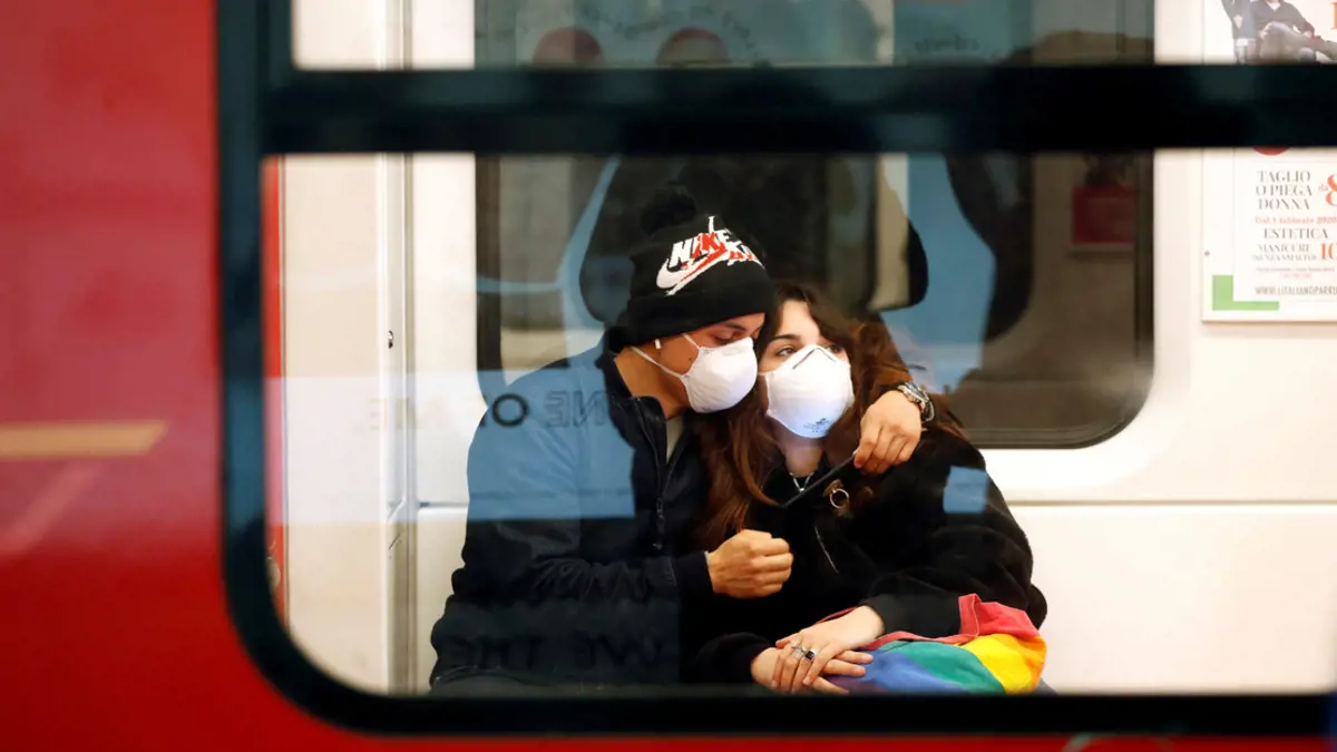 Busszal érkezett és sok budapesti helyen megfordulhatott a koronavírusos diáklány