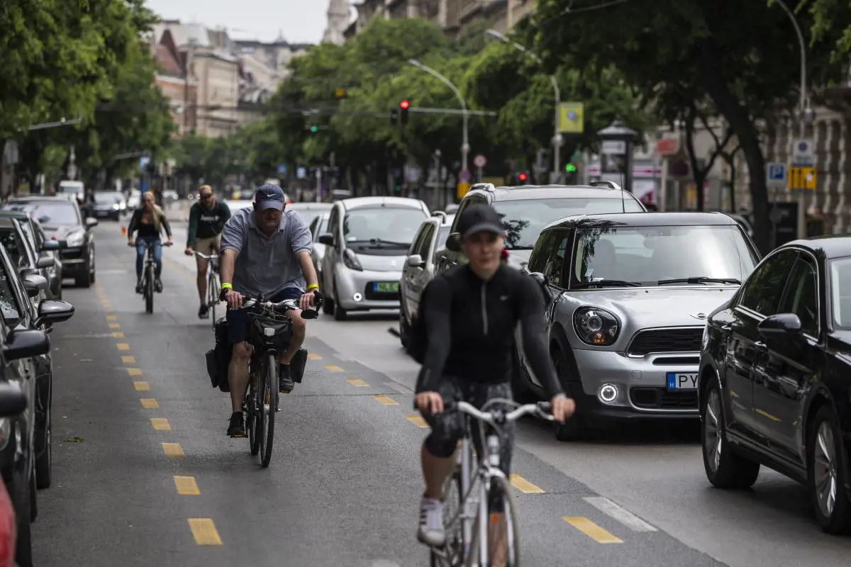 Hatszorosára nőtt a biciklis forgalom a nagykörúti sávok felfestése óta
