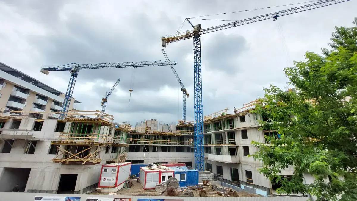 3,8 százalékkal esett vissza a magyar építőipari termelés júniusban