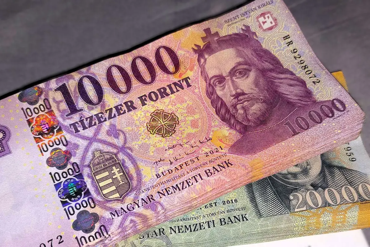 Lesújtó a forint árfolyama a régiós devizák tükrében is