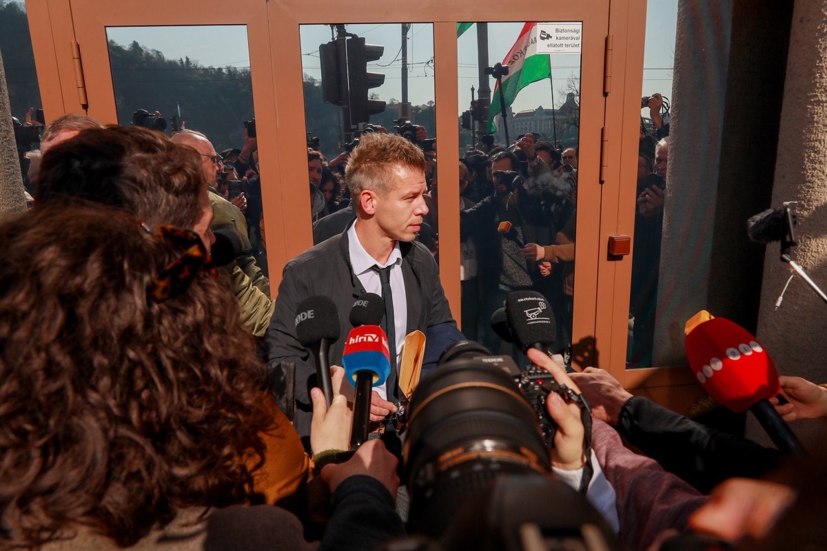 Magyar Péter és a halott magyar diplomata is fejfájást okoz a NER-ben