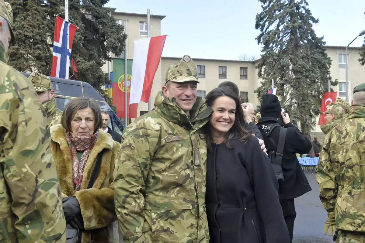 Novák Katalin férje továbbra is a Magyar Honvédség tartalékos alezredese marad